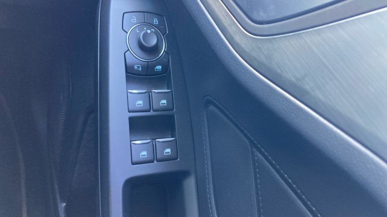 Ford Focus 1.0 EcoBoost Titanium Vignale 5dr Petrol Hatchback